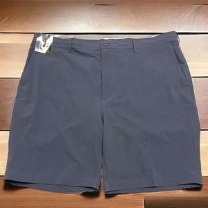 ⚫️⚫️⚫️ Roundtree & Yorke Flat Front Performance Fabric 42” Waist 9” Inseam